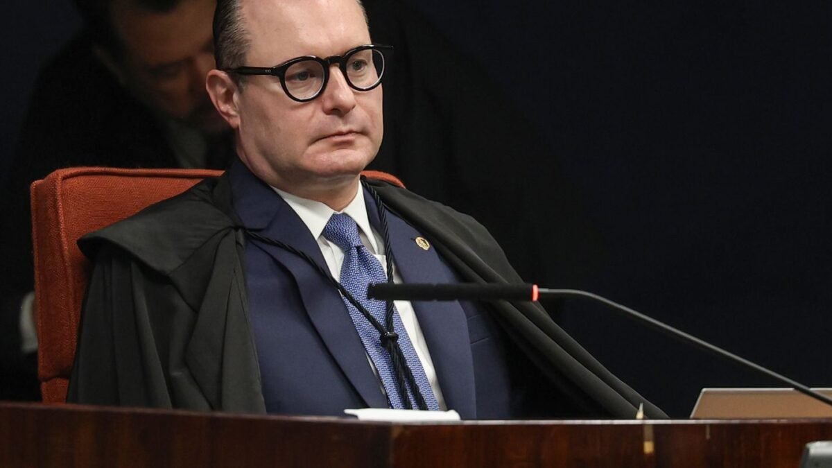 Dallagnol expõe sigilo fiscal de Zanin, que pede responsabilização