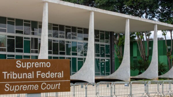 STF: Gilmar Mendes sugere adiar sessão sobre conduta de Moraes