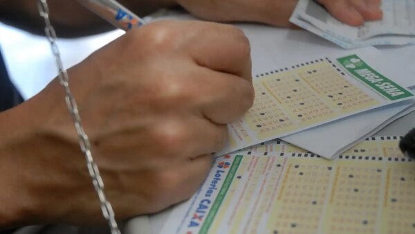 Mega-Sena acumula para R$ 76 milhões; confira os números sorteados