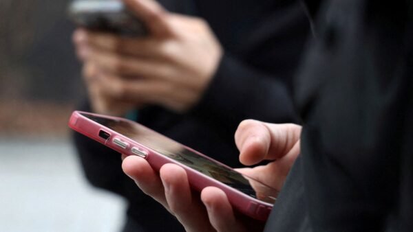 Sociedade civil rebate Anatel sobre internet grátis na eleição