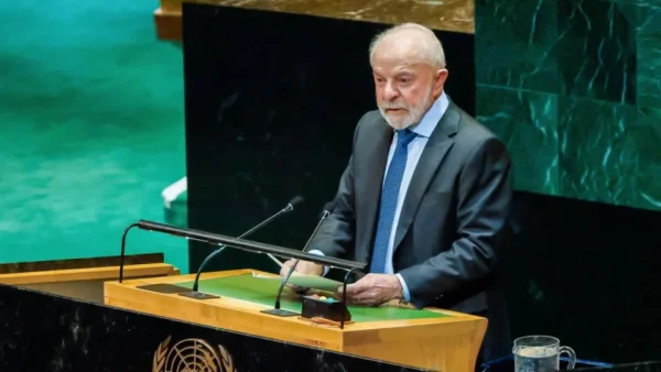 Lula e oposição democrata americana articulam encontro em NY