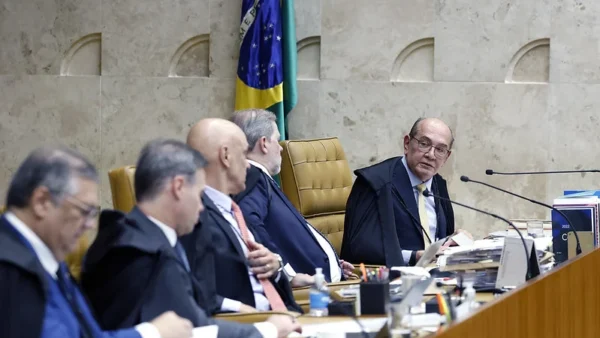 Gilmar aponta risco de interferência eleitoral em decisão de Mendonça