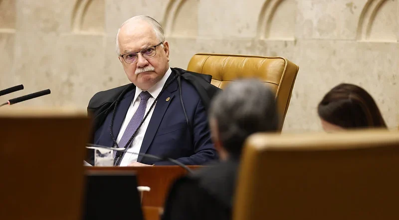 Em meio à escalada da crise no STF, Fachin cancela sessão do plenário nesta quarta