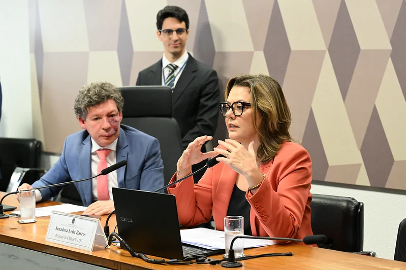 Papel dos Correios e prazo para rever isenção travam votação de MP das blusinhas
