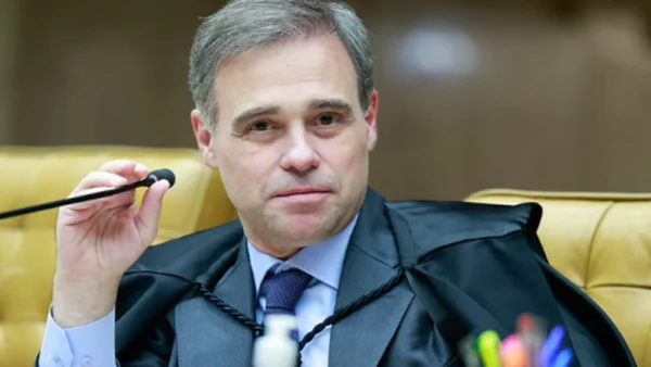 André Mendonça, do STF, prorroga suspensão de multas por saúde mental nas empresas por mais 90 dias; o que muda?