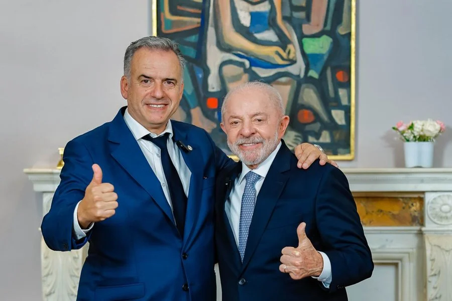 Lula discute regulação das bets com presidente do Uruguai em Nova York