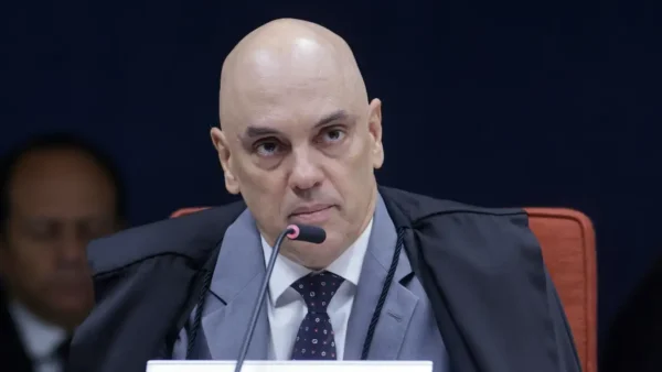 Moraes acusa Mendonça de agir por ‘vingança’ ligada à tentativa de golpe