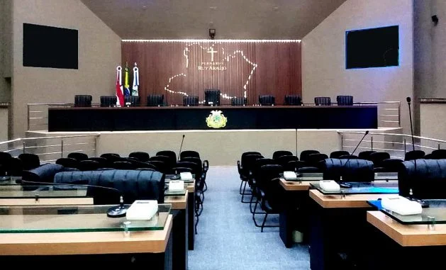 ALEAM 2026: projeção da disputa pelas 24 cadeiras