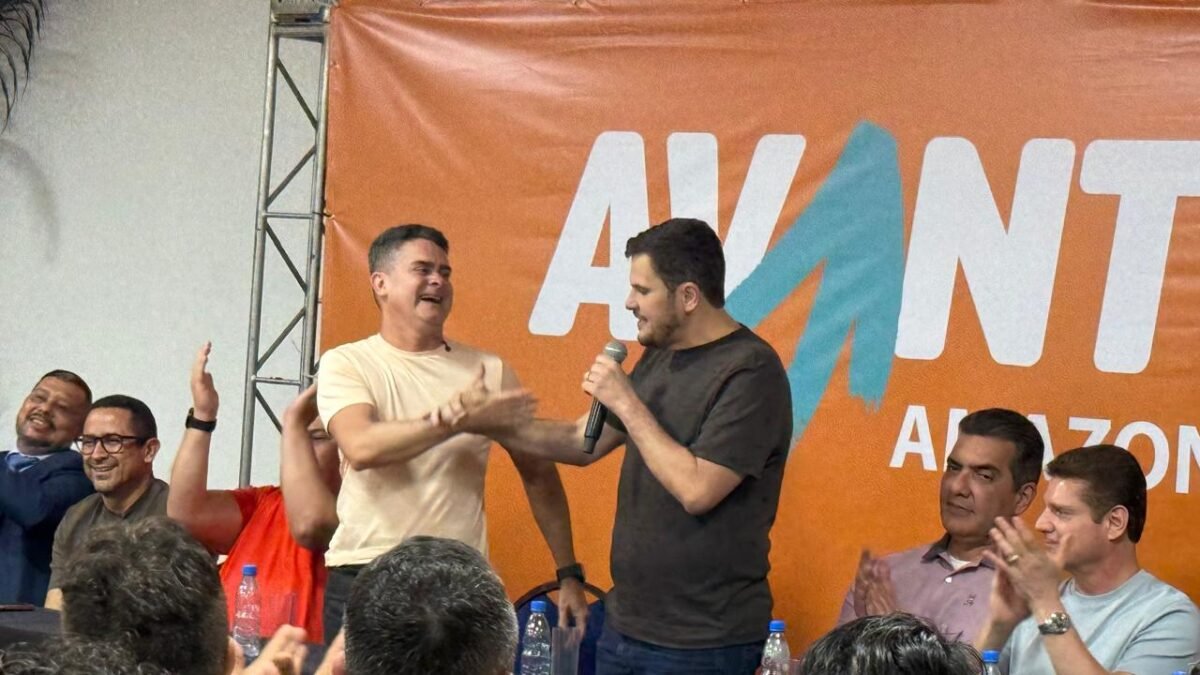 Renato Júnior transforma parceria com David em bandeira eleitoral