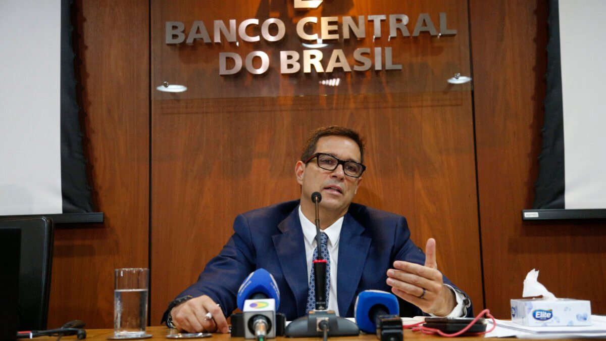 BC de Campos Neto aprovou diretor do Master investigado mesmo após alerta da CVM