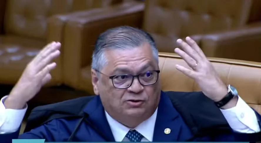 Especialistas apoiam decisão de Dino e alertam sobre intervenção judicial