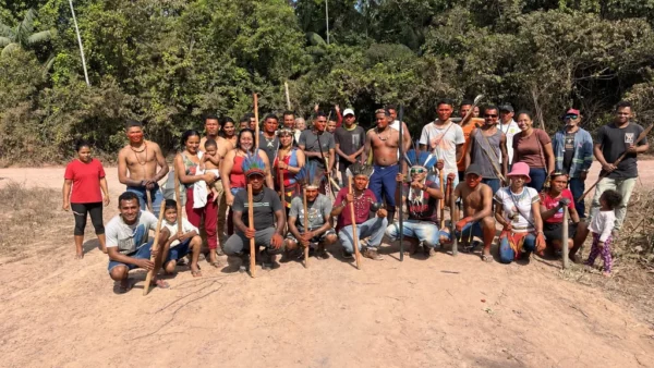 Conflito do dendê: Tornozeleiras para indígenas ameaçados em disputa territorial