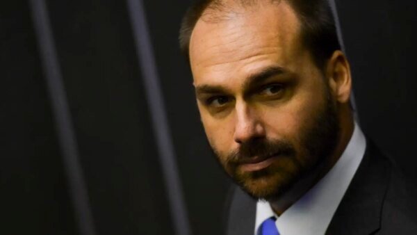 STF condena Eduardo Bolsonaro por difamar deputada Tábata Amaral