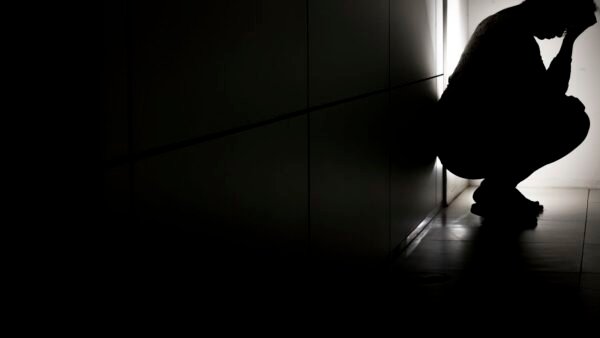 Prevenção ao suicídio: profissionais de saúde destacam riscos com bets
