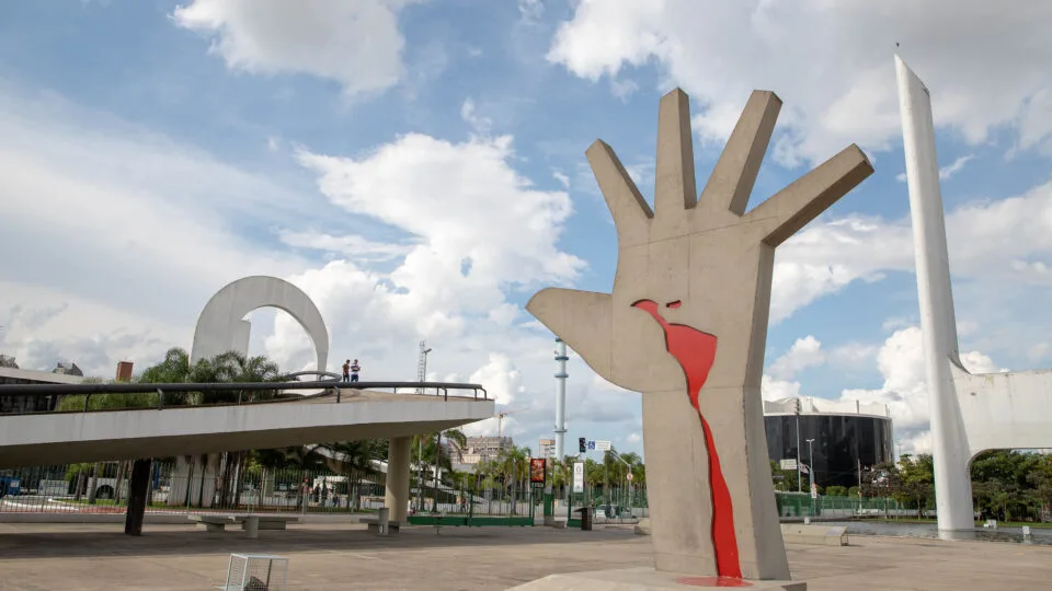 Polícia investiga contratos de ex-diretor do Memorial da América Latina que estuda modelos de concessão