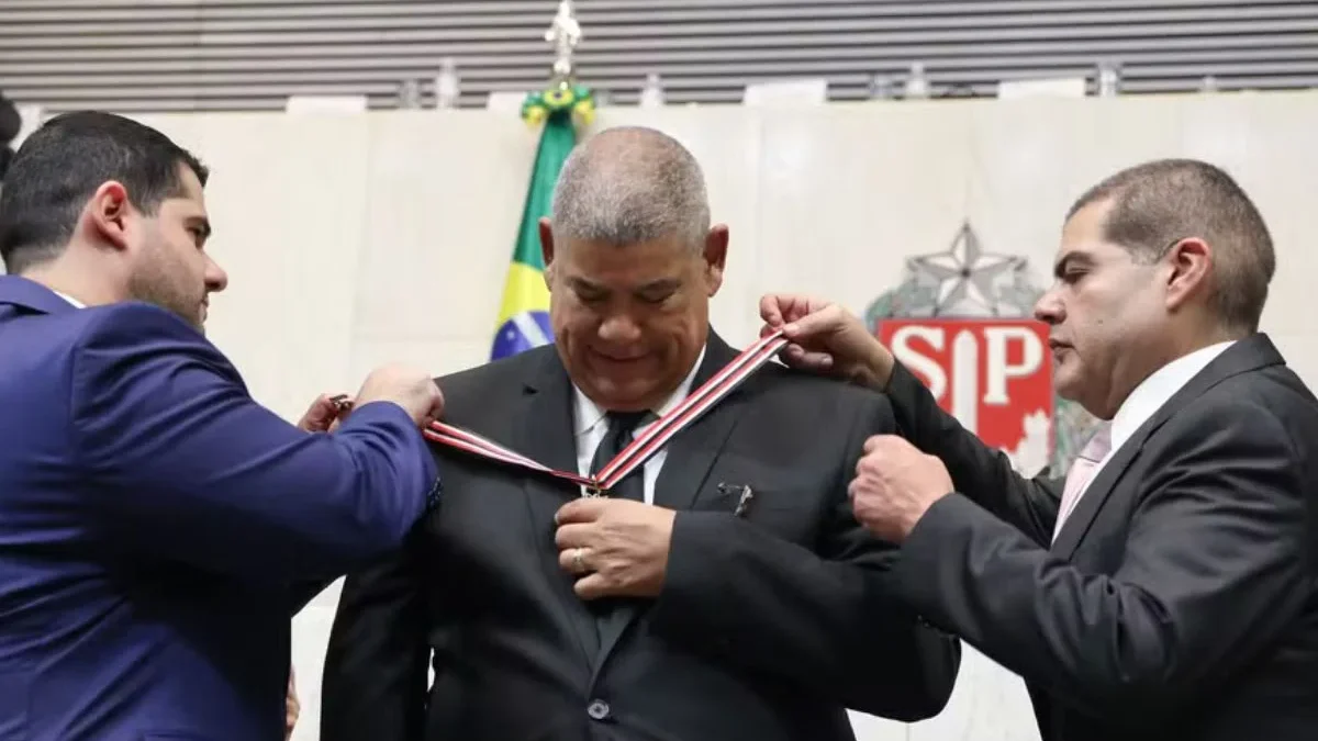 Milton Leite tinha R$ 280 mil e US$ 89 mil em malas guardadas dentro de ‘passagem secreta’ entre imóveis de SP