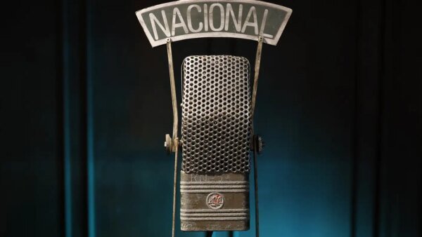 Rádio Nacional celebra 90 anos neste sábado com programação especial