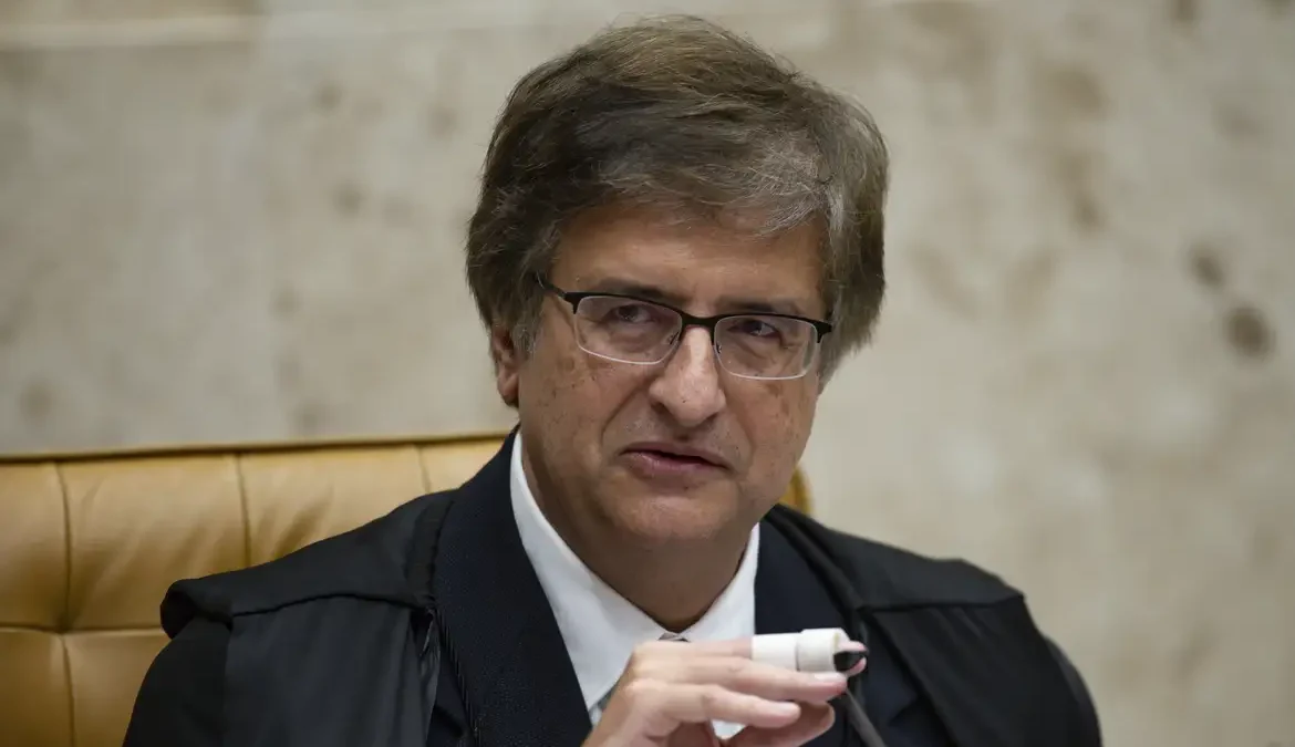 Gonet diz que Vorcaro obteve ‘promessa de apoio ou interferências’ de Flávio Bolsonaro