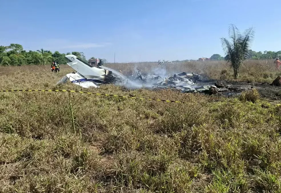 Avião cai em fazenda no Mato Grosso e deixa três mortos
