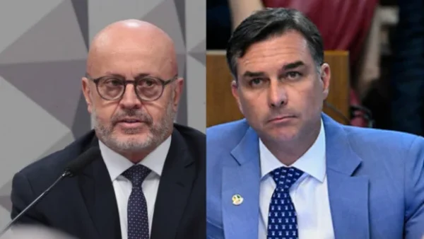 EXCLUSIVO: Empresas de Flávio Bolsonaro e Careca do INSS dividem na mesma sala em Brasília