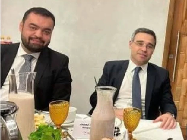 Mendonça votou a favor de Castro 4 vezes na época em que seu instituto ganhou contratos no Rio