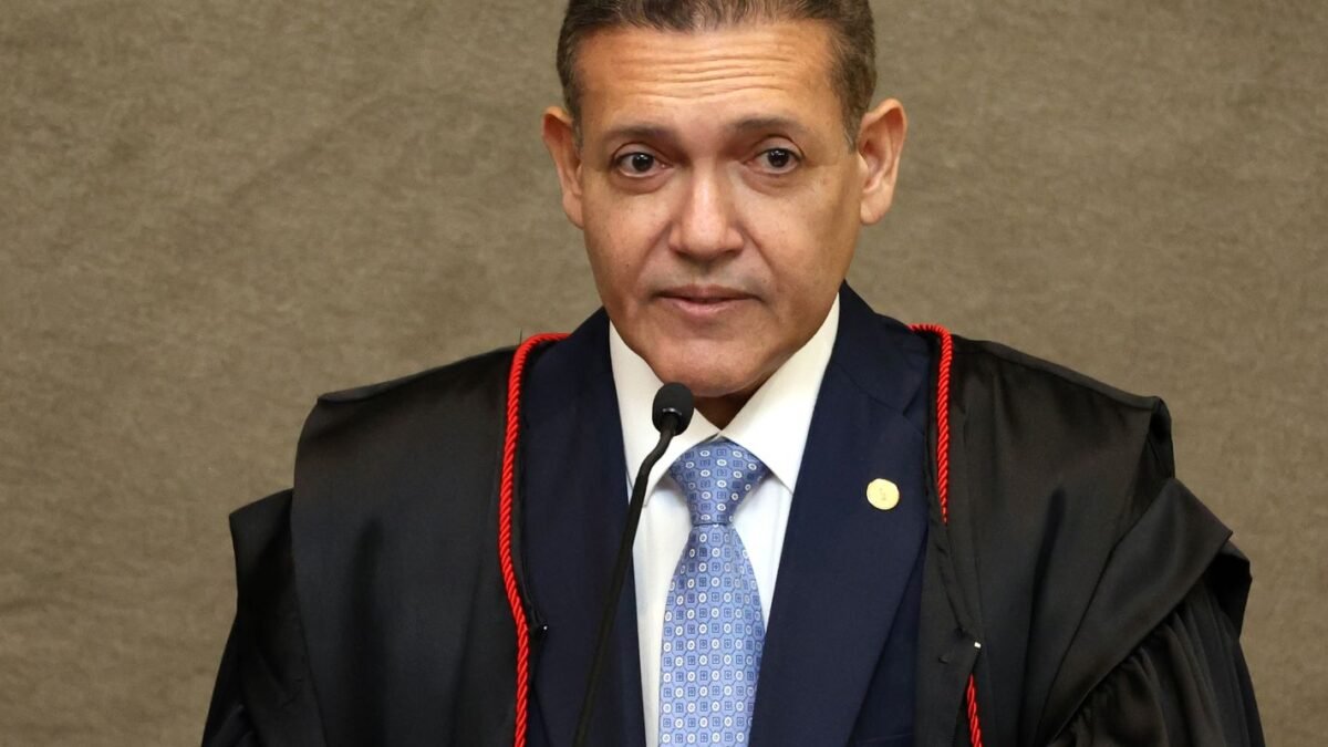 Kassio atende Flávio e suspende circulação de jornal de sindicato