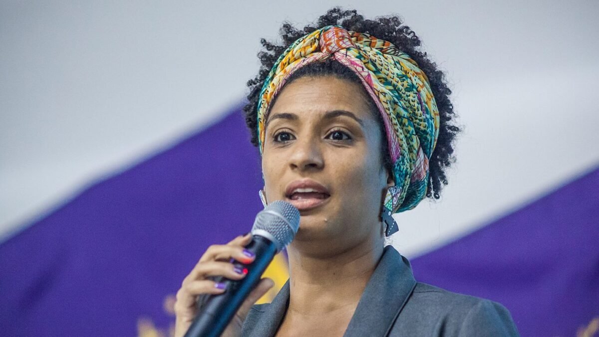 Bolsonaristas ofendem memória de Marielle Franco em ato no Rio
