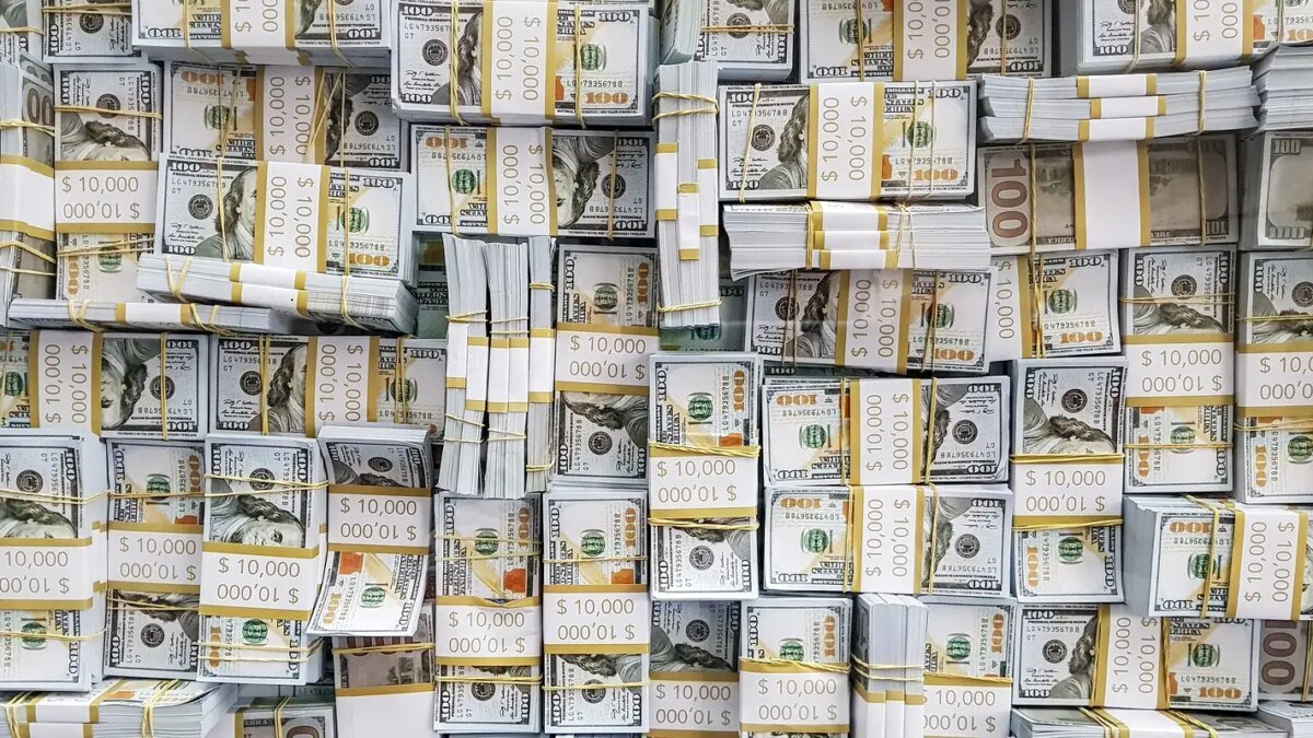 Dólar fecha acima de R$ 5,22 em dia de mal-estar global
