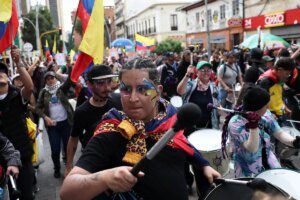 Colômbia vive protestos contra o governo de La Espriella