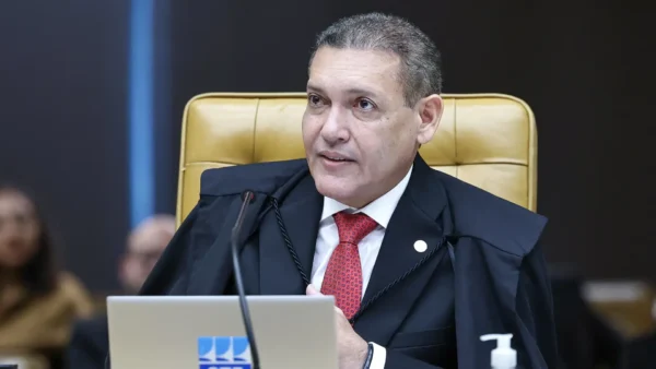 Kassio quer julgar soltura de Bolsonaro após 2º turno e avalia libertar ex-presidente com liminar