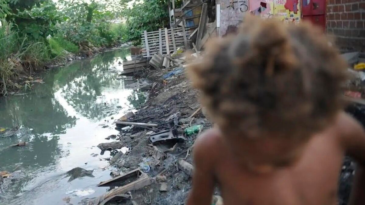 Brasil: 30 milhões de crianças estão expostas aos riscos climáticos