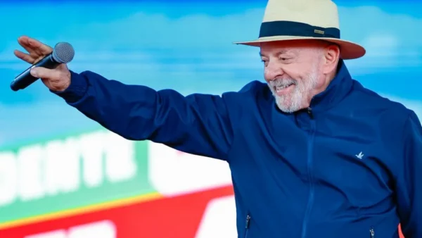 Lula dirige carta às famílias evangélicas e associa fé a políticas públicas