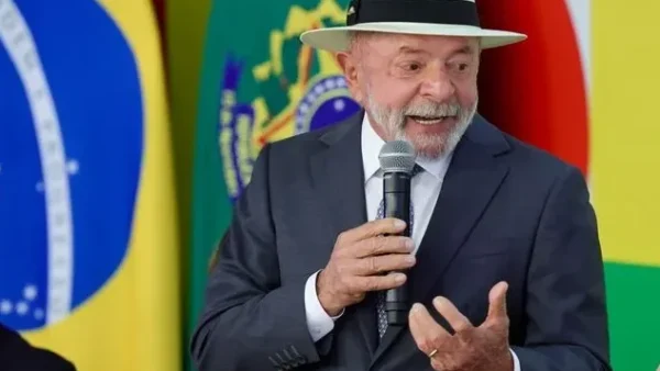Campanha de Lula divide territórios e mobiliza deputados em SP e MG