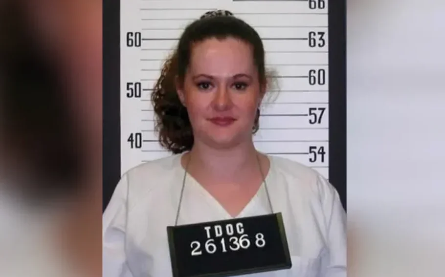 Defesa de Christa Pike pede prisão perpétua após falha em execução nos EUA