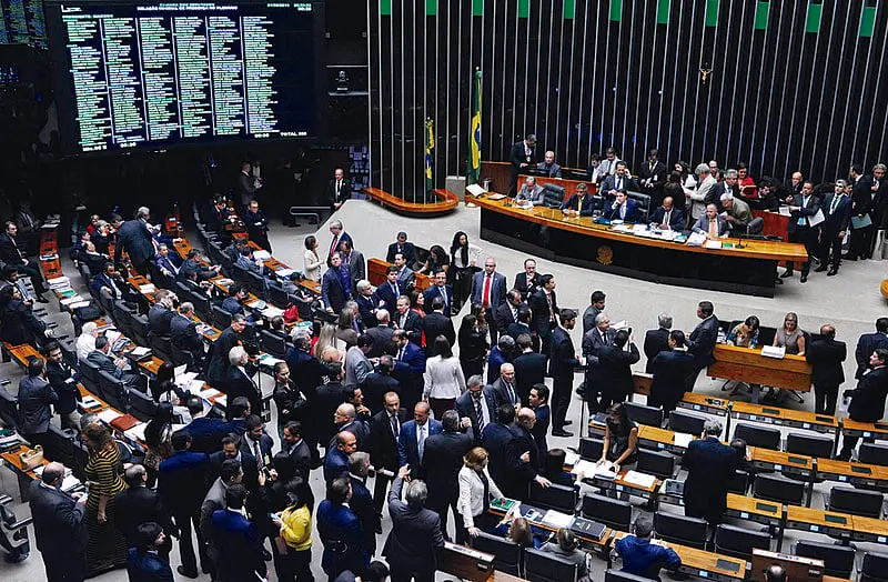 Pagamentos de emendas da Saúde disparam antes de campanhas eleitorais, mostra levantamento