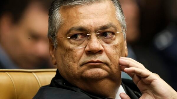Edson Fachin manda PF investigar ameaças contra Flávio Dino