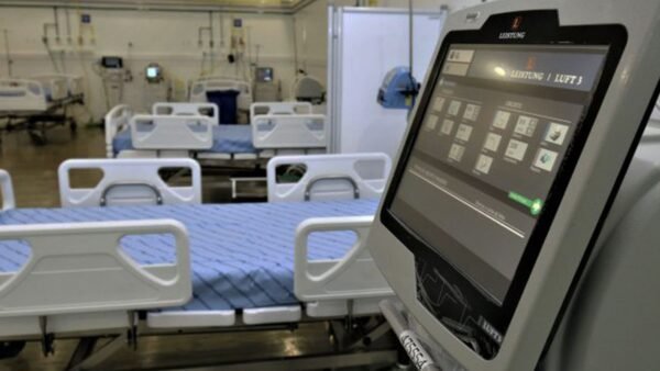 Reino Unido vai monitorar dispositivos médicos baseados em IA