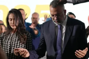 Prefeita se passa por advogada para visitar Márcio Canella na cadeia sem autorização