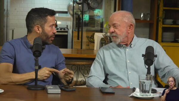 Lula participa de live do “exército” e estimula ida de idosos às urnas