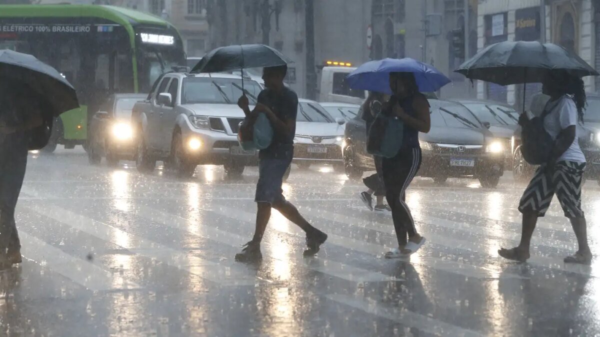 Defesa Civil alerta para chuvas fortes no estado de SP