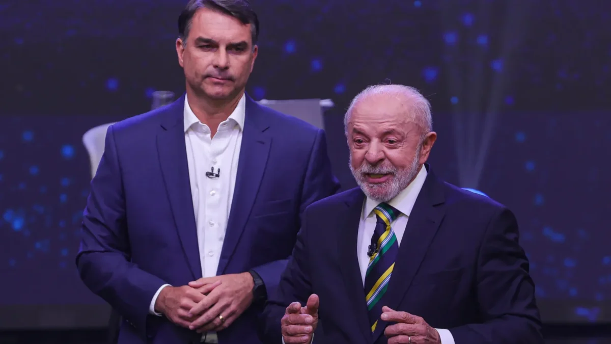 Flávio Bolsonaro tem 51% dos votos válidos e Lula, 49%, em empate técnico, mostra Datafolha