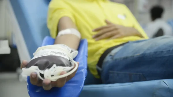 Novas regras para doação de sangue entram em vigor no país; saiba o que muda