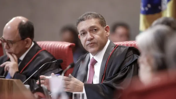 Presidente do TSE diz não haver ameaça internacional ou do crime organizado nas eleições