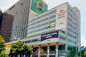 OAB Rio ganha ação que proíbe plataforma de oferecer petições com IA