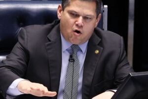 Alcolumbre vai promulgar fim da escala 6×1 nesta sexta