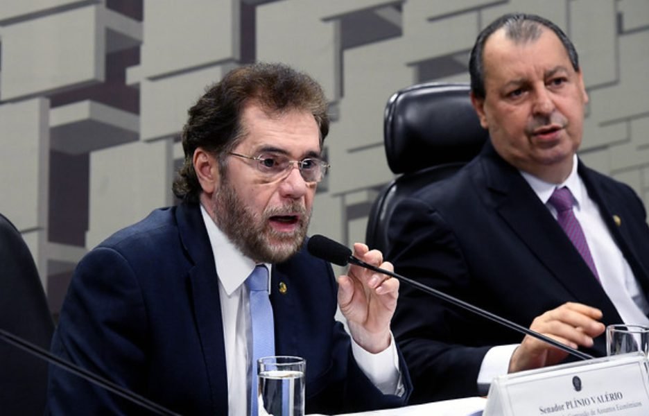 Plínio Valério sinaliza que não apoiará Maria do Carmo