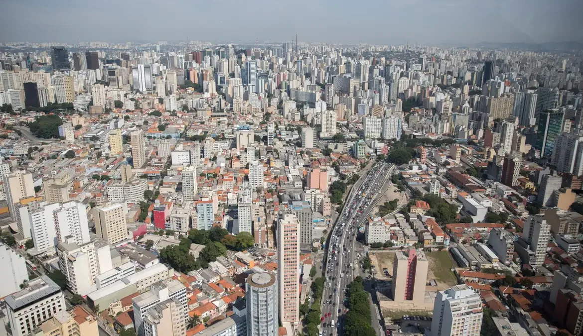 Aluguel sobe quase o dobro da inflação em 2026, mostra FipeZap; veja onde é mais caro
